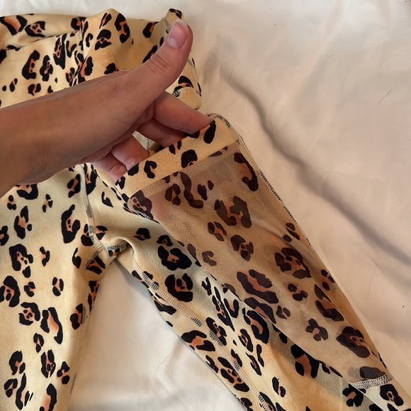 EUC Fabletics cheetah power hold leggings​ - Picture 4 of 5